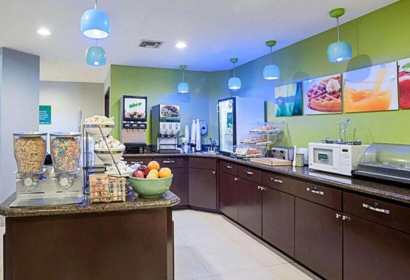 בית מלון כפרי Quality Suites