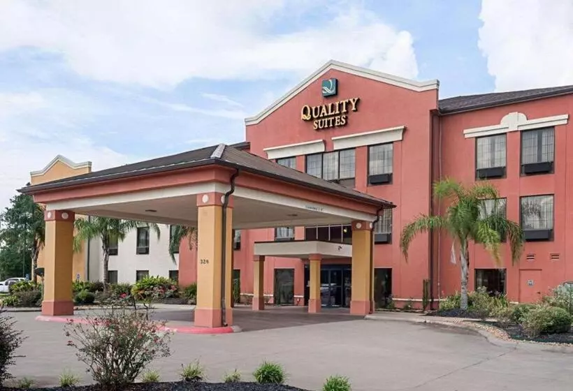 호텔 Quality Suites