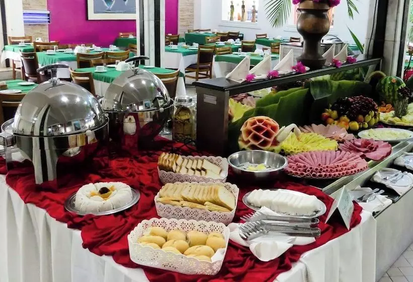 فندق Ramada By Wyndham Porto Seguro Praia