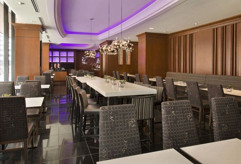 فندق Residence Inn By Marriott Toronto Downtown/entertainment District