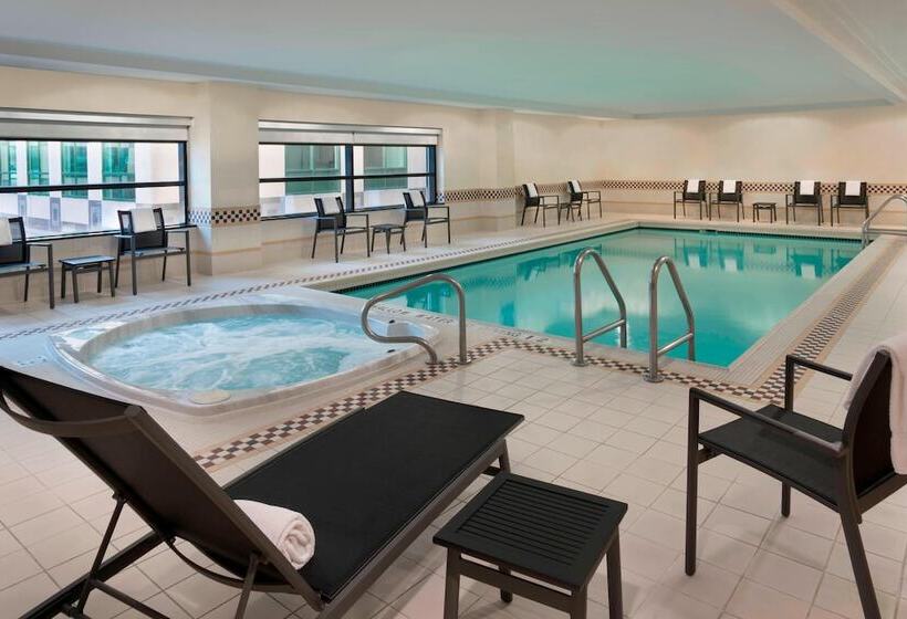 فندق Residence Inn By Marriott Toronto Downtown/entertainment District