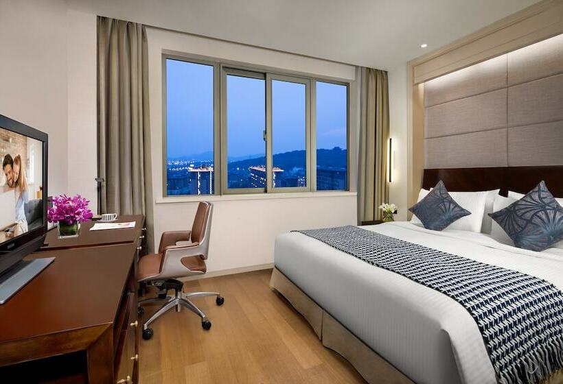 Отель Somerset Emerald City Suzhou