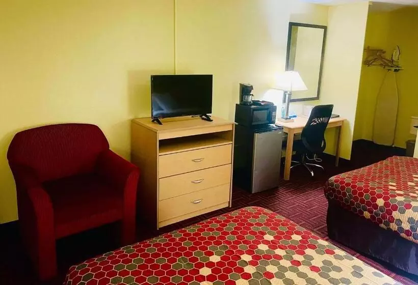 Отель Super 8 By Wyndham Gloucester