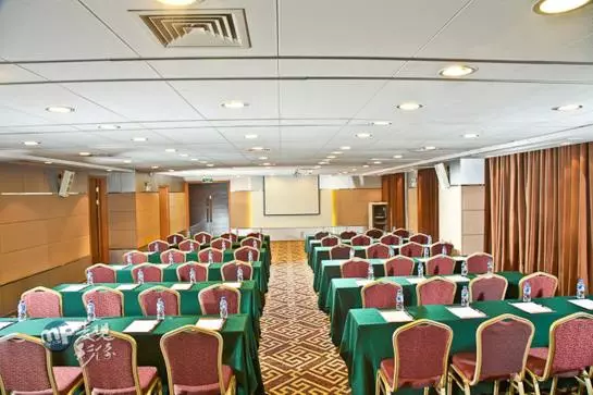 호텔 Yalong International