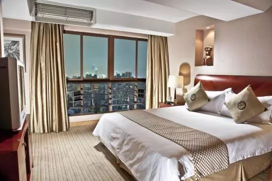 호텔 Yalong International