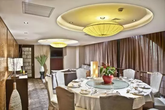 호텔 Yalong International