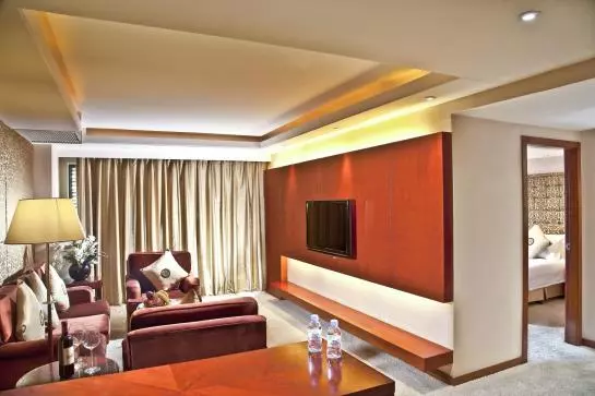 호텔 Yalong International