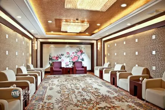 호텔 Yalong International