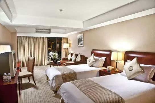 호텔 Yalong International