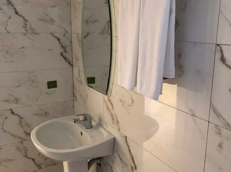 Melissa Garden Apart