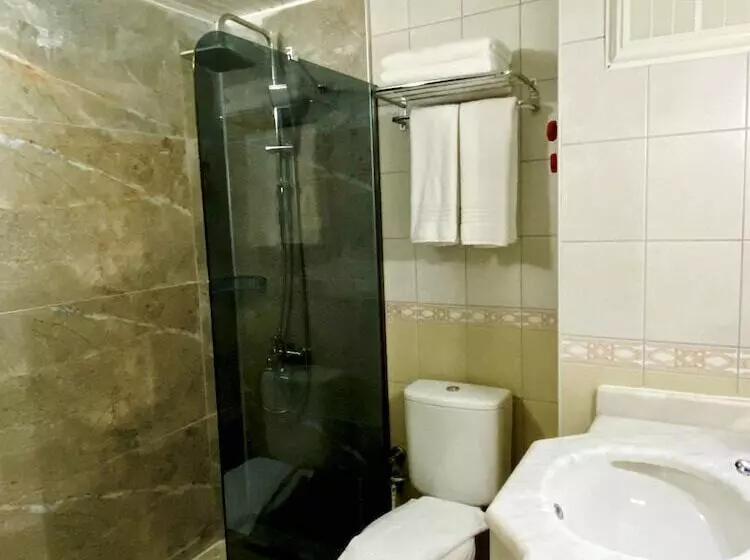 Melissa Garden Apart