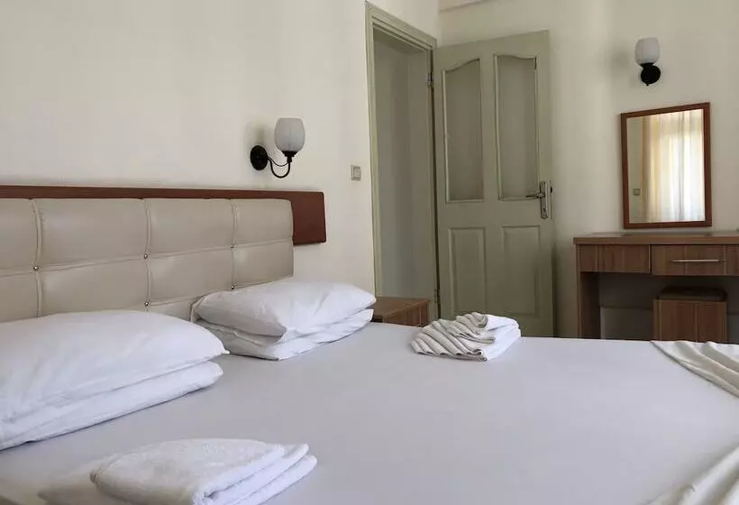 Melissa Garden Apart