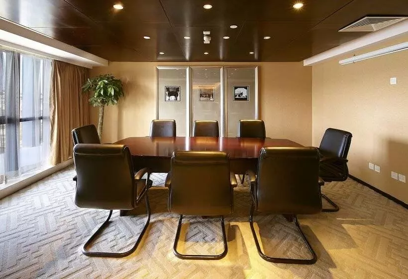 The Lake View Hotel Beijing