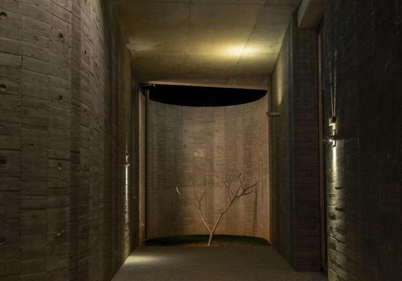 تختخواب و صبحانه Wandering Walls