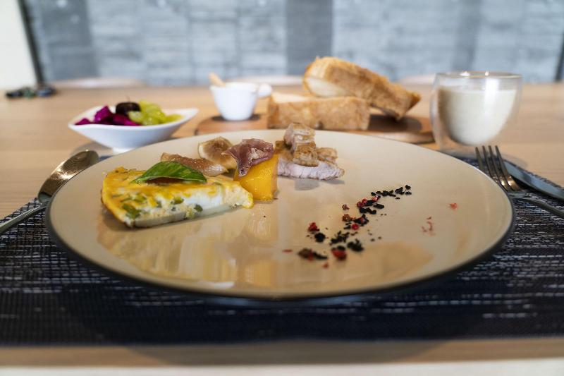 تختخواب و صبحانه Wandering Walls