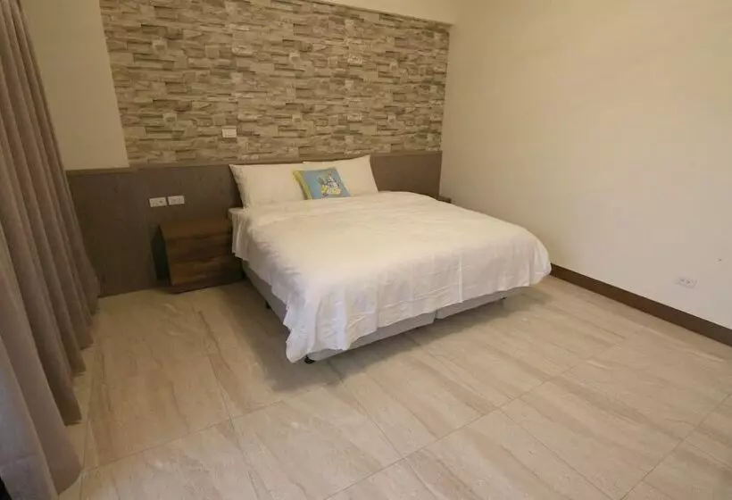پانسیون R&h B&b
