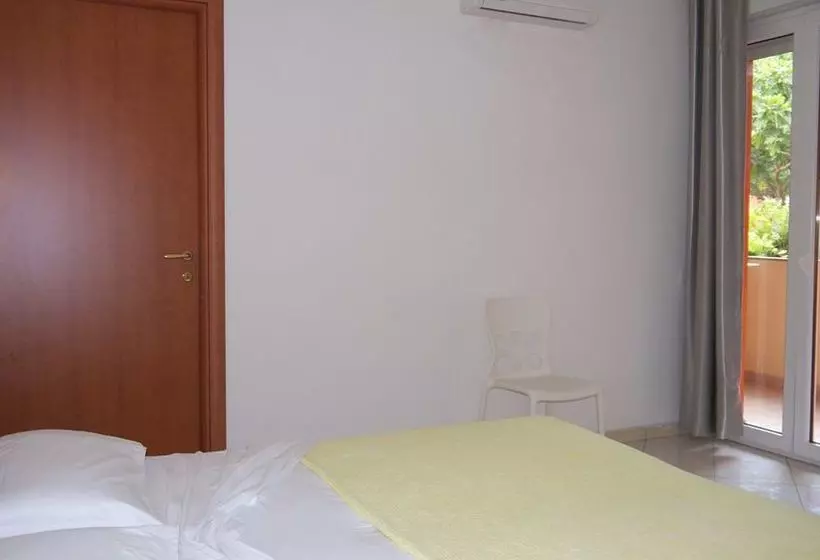 Otel Appartamenti Iris
