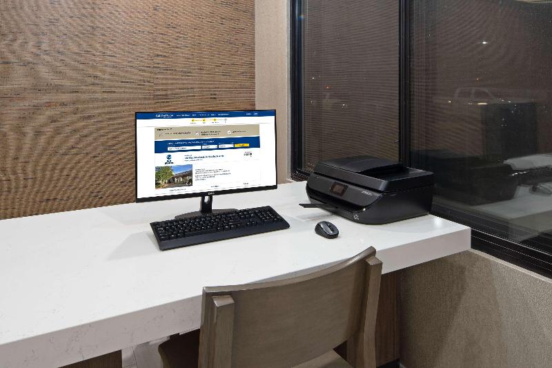 ホテル Best Western Valencia/six Flags Inn & Suites