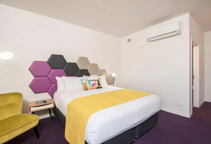 Отель Breakfree On Cashel, An Accor