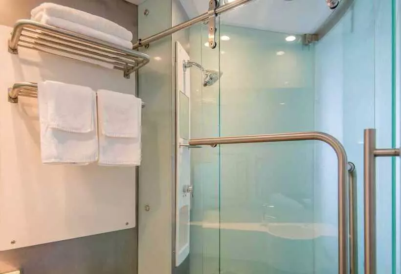 Отель Breakfree On Cashel, An Accor