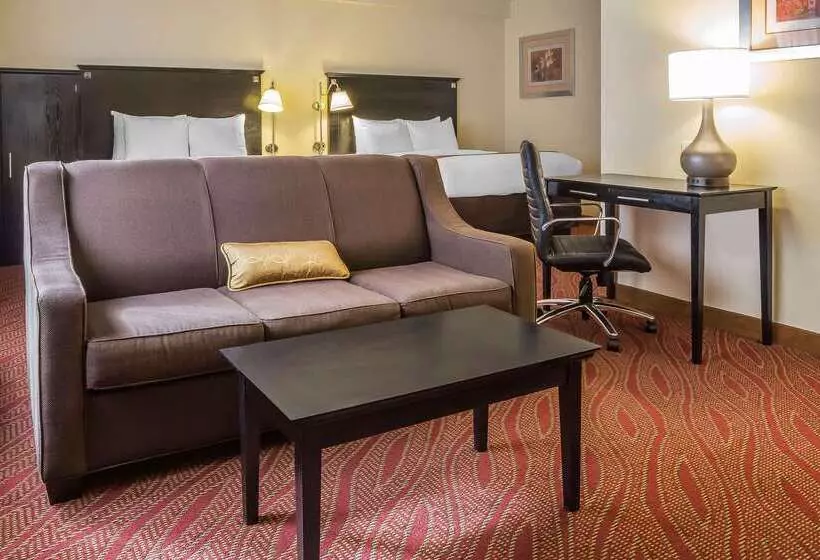 ホテル Comfort Inn & Suites Laguardia Airport