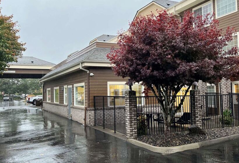 Best Western Columbia River Waterfront Hotel Astoria