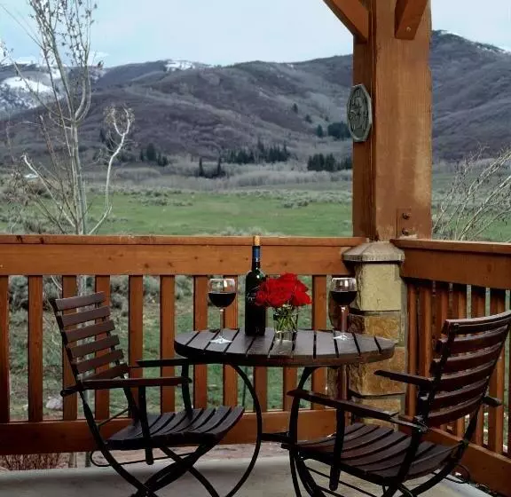 فندق Crestview Condominiums By All Seasons Resort Lodging