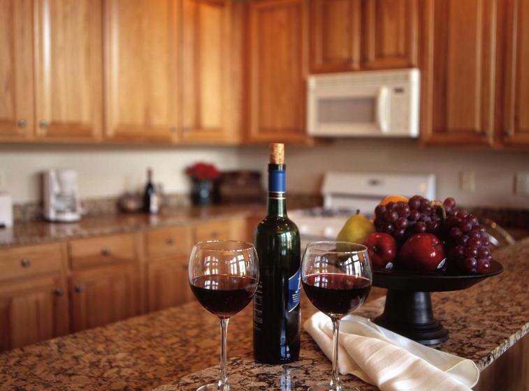 فندق Crestview Condominiums By All Seasons Resort Lodging