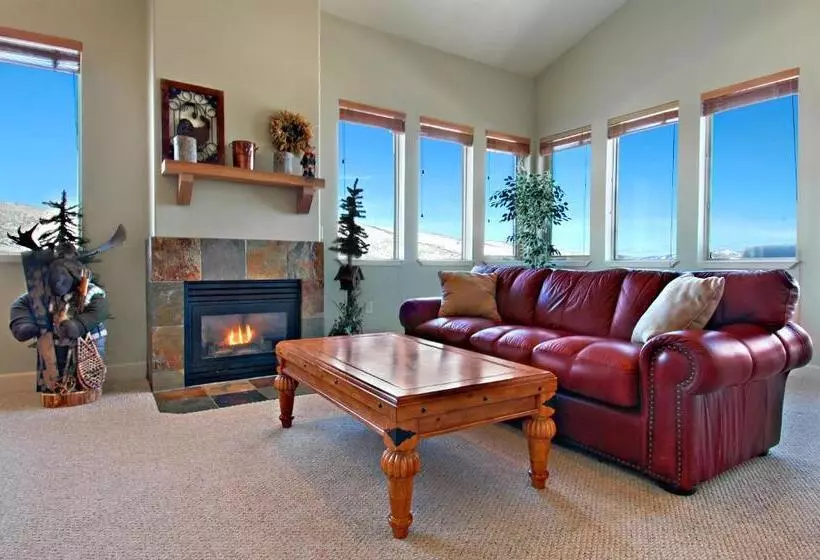 فندق Crestview Condominiums By All Seasons Resort Lodging