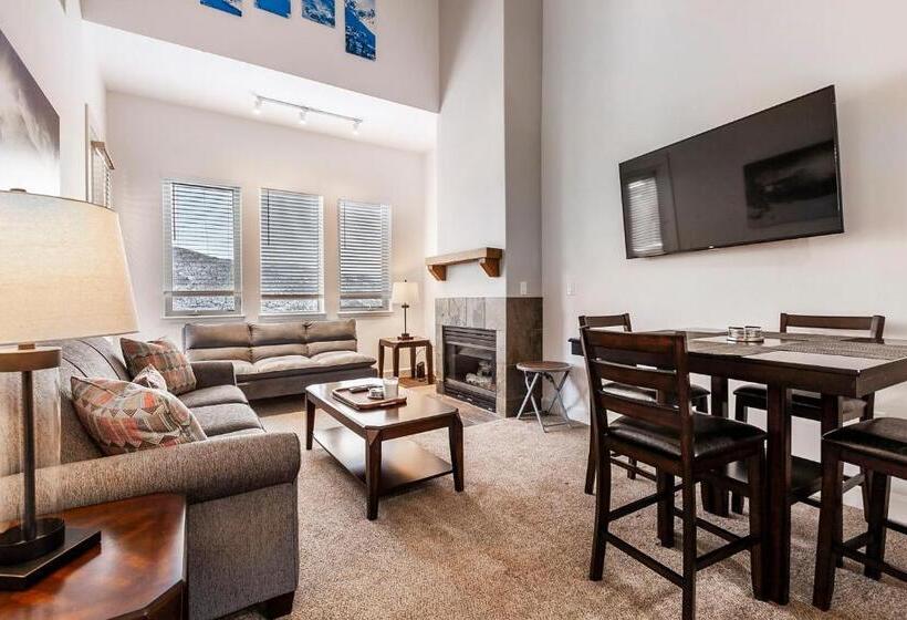 فندق Crestview Condominiums By All Seasons Resort Lodging