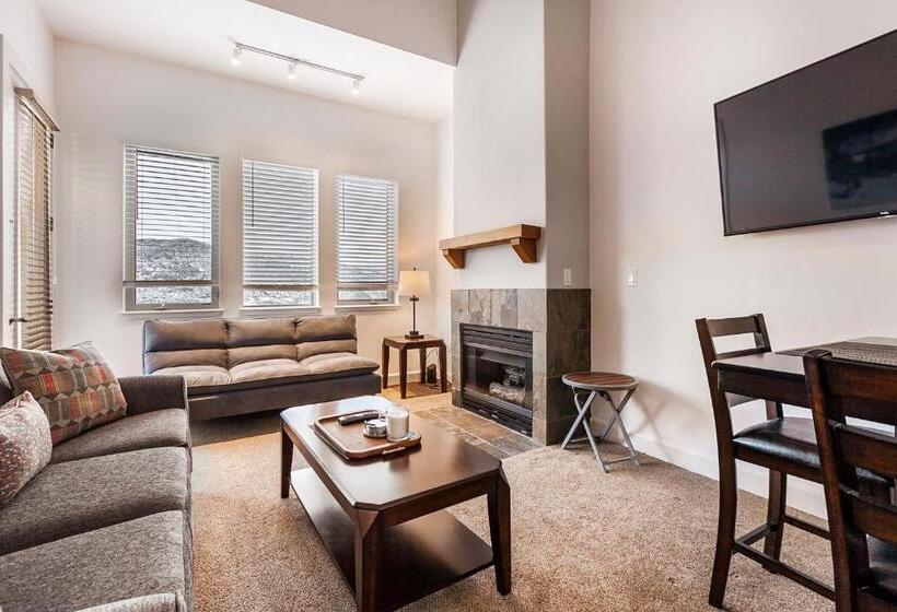 فندق Crestview Condominiums By All Seasons Resort Lodging