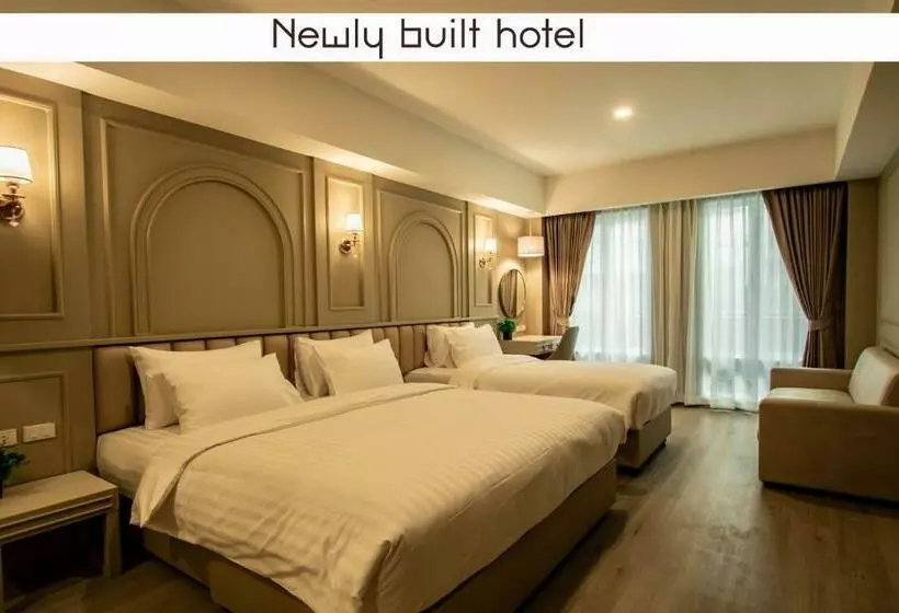 Отель Eurana Boutique