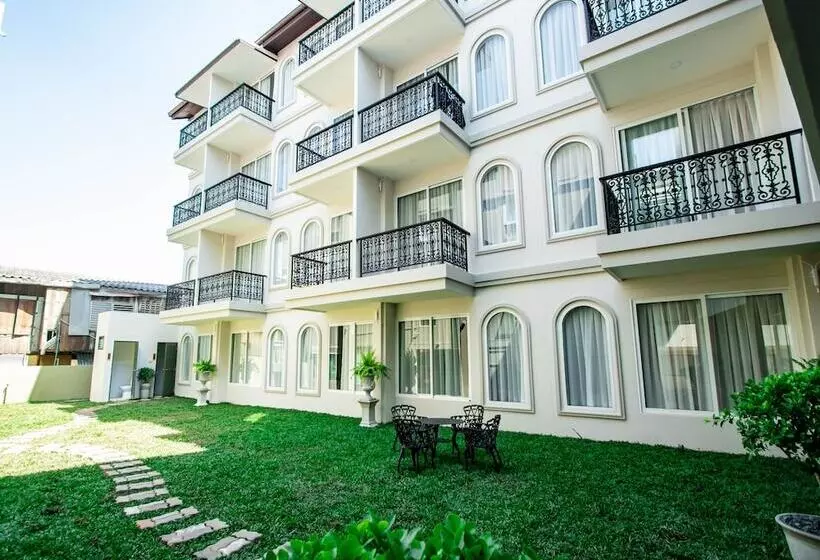 Отель Eurana Boutique