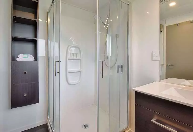 Отель Croydon Lodge