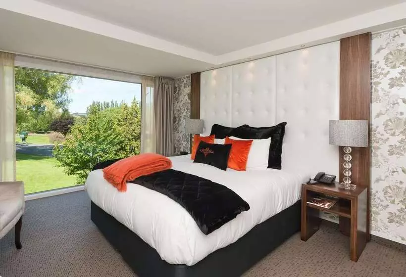 Отель Croydon Lodge