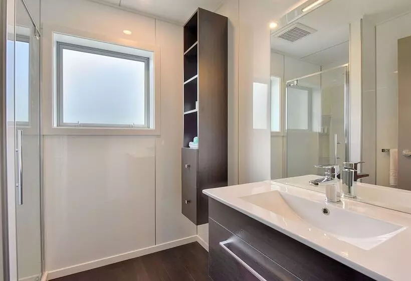 Отель Croydon Lodge