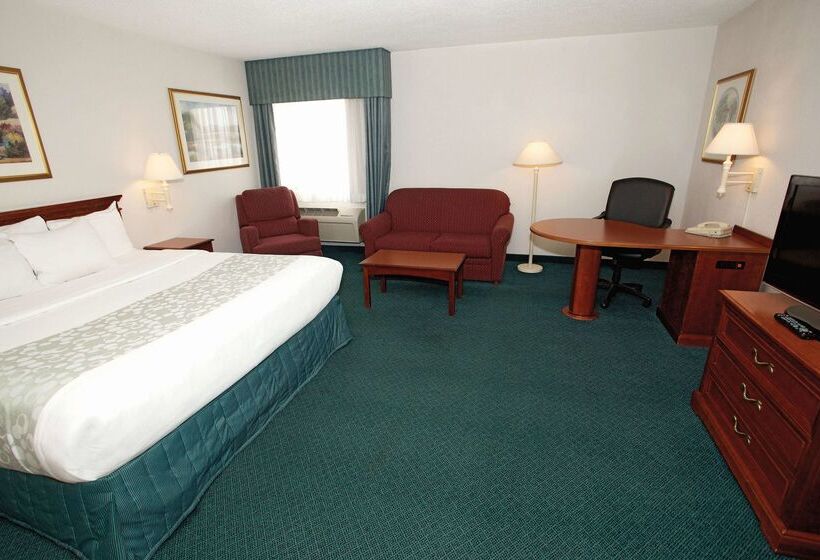 Отель La Quinta By Wyndham Chicago Gurnee