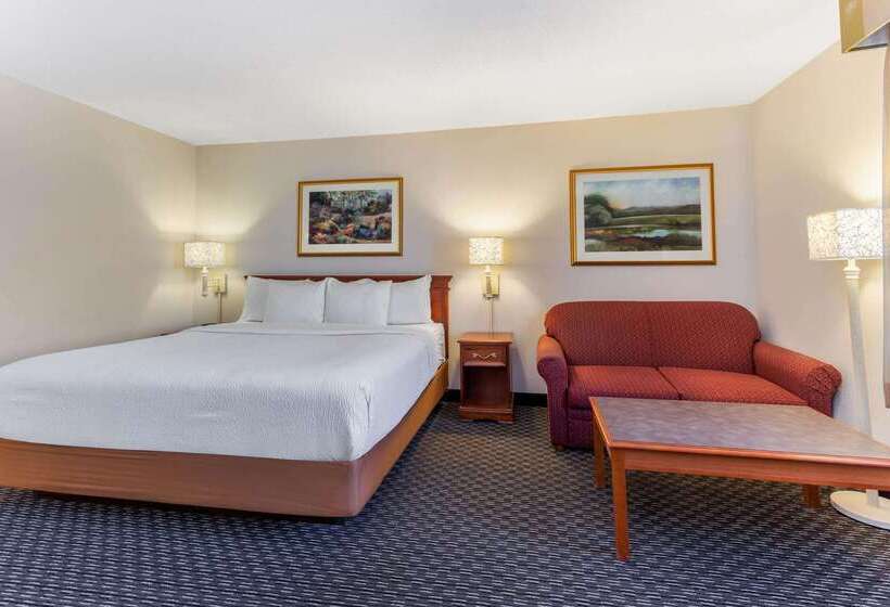 Отель La Quinta By Wyndham Chicago Gurnee