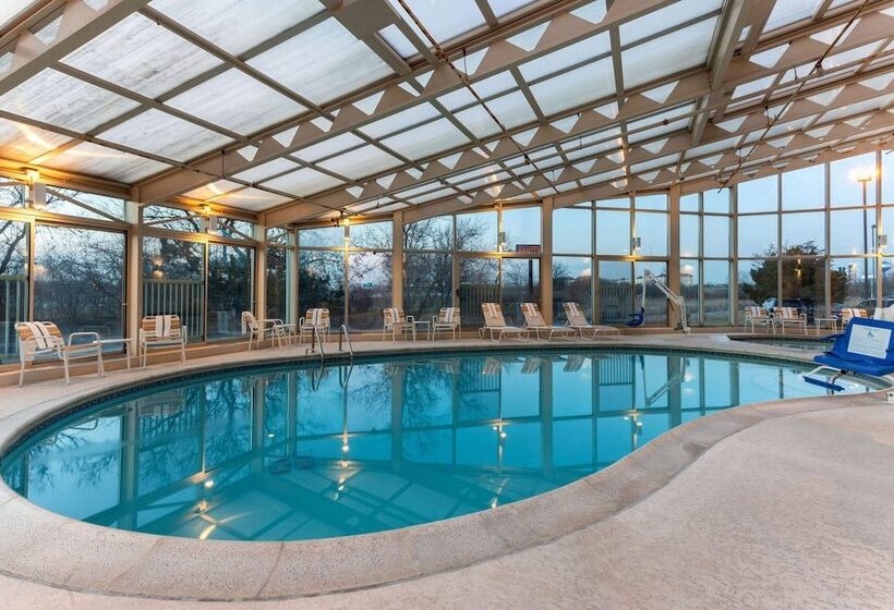 Отель La Quinta By Wyndham Chicago Gurnee