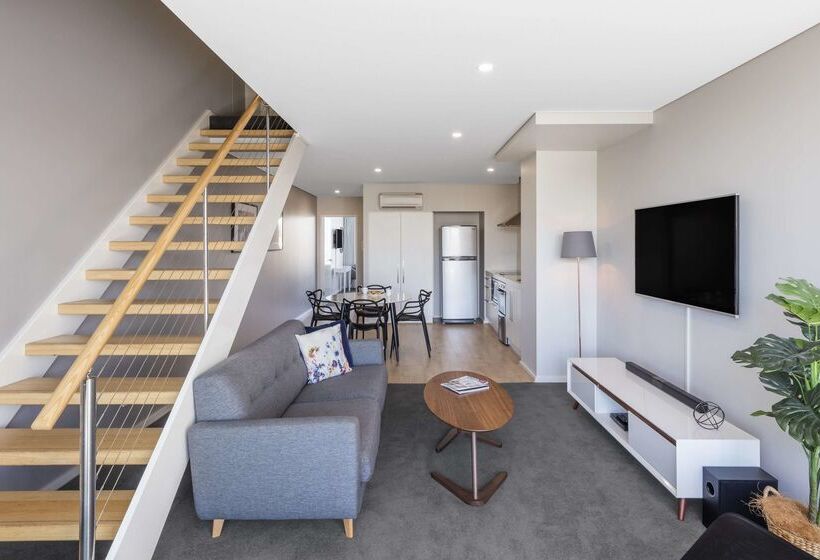 בית מלון כפרי Oaks Nelson Bay Lure Suites