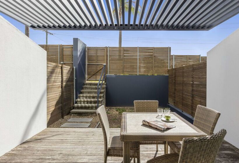 בית מלון כפרי Oaks Nelson Bay Lure Suites