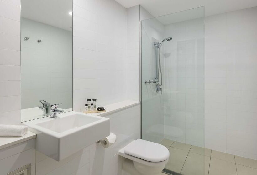 בית מלון כפרי Oaks Nelson Bay Lure Suites