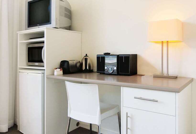 בית מלון כפרי Oaks Nelson Bay Lure Suites