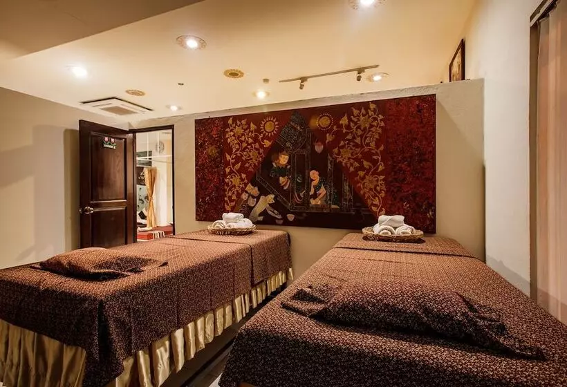 בית מלון כפרי Raming Lodge