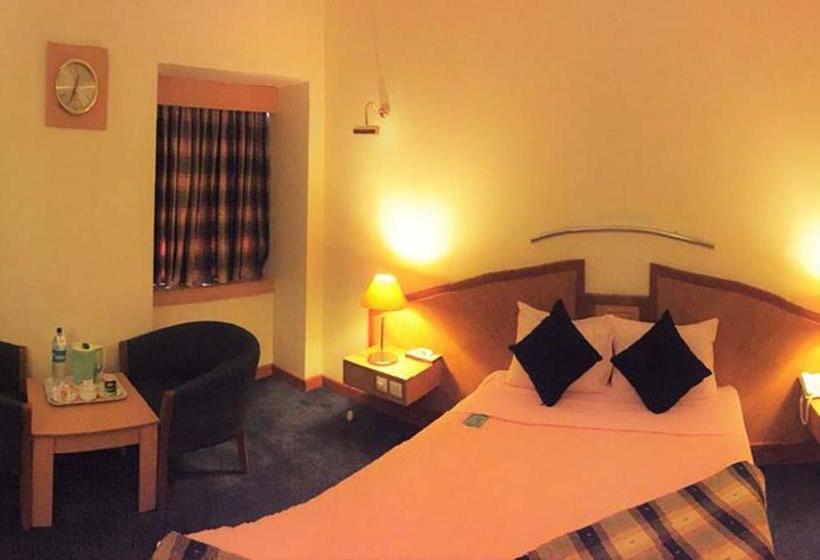 Pars International Hotel