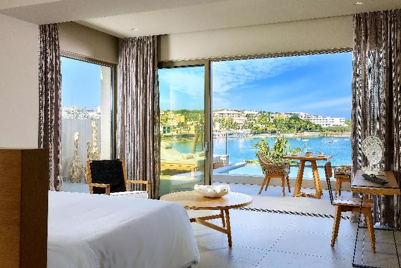 Hotelli Castello Infinity Suites   Adults Only