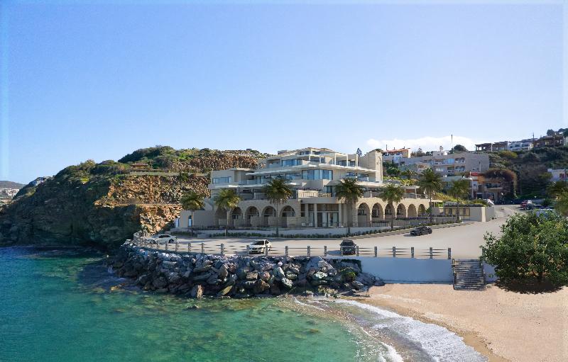 בית מלון כפרי Castello Infinity Suites   Adults Only