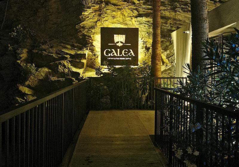 בית מלון כפרי Castello Infinity Suites   Adults Only