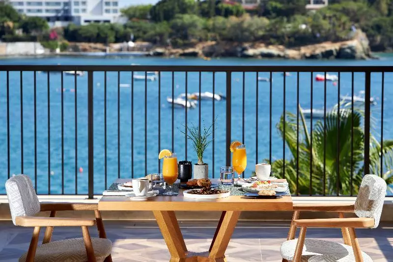 Hotelli Castello Infinity Suites   Adults Only