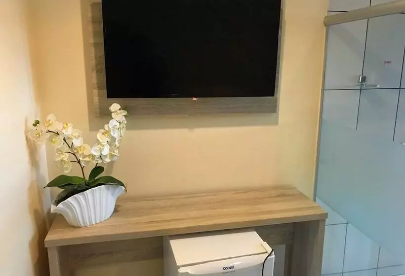 Aki Hotel E Restaurante